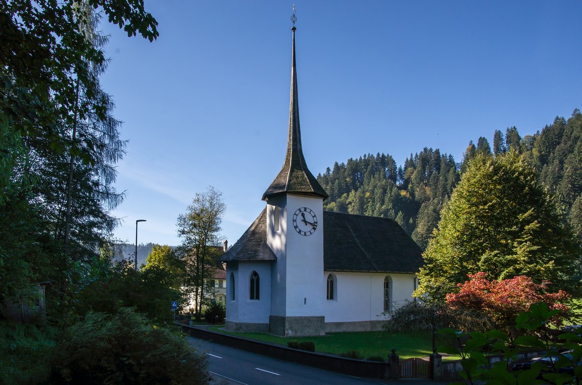 Kirche Eggiwil im Morgenlicht